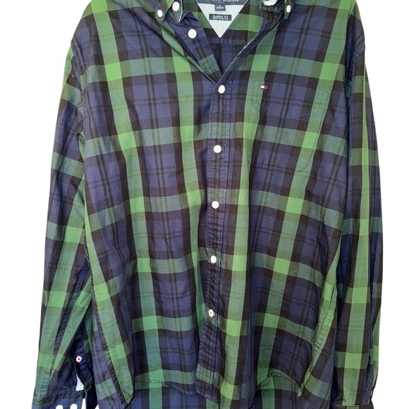 Tommy Hilfiger Men’s Button Down Shirt SZ Medium Navy Green Plaid - Picture 2 of 7